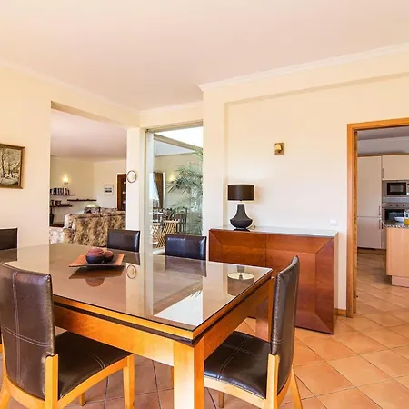Sleeps 8 With Pool And Parking * אלבופיירה